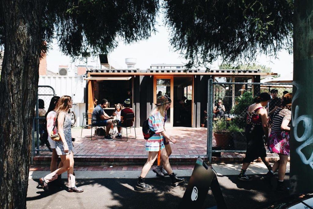 dog-friendly cafe's